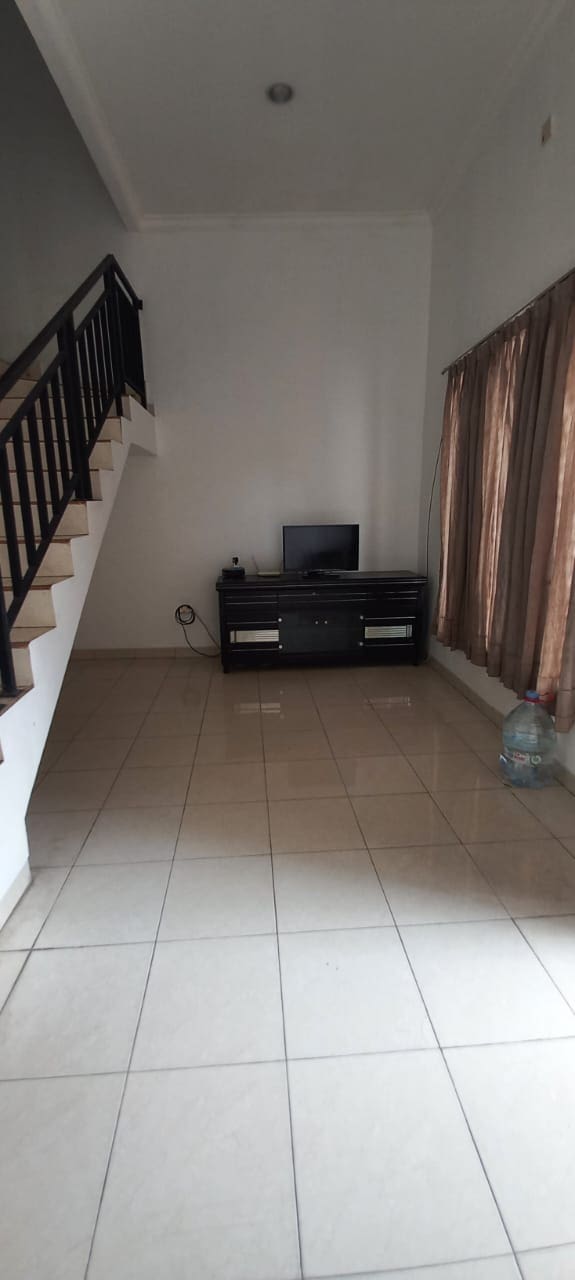 Jual Cepat Rumah 2,5 lantai di Tomang Grogol Petamburan Jakarta Barat (ID) - Foto 6