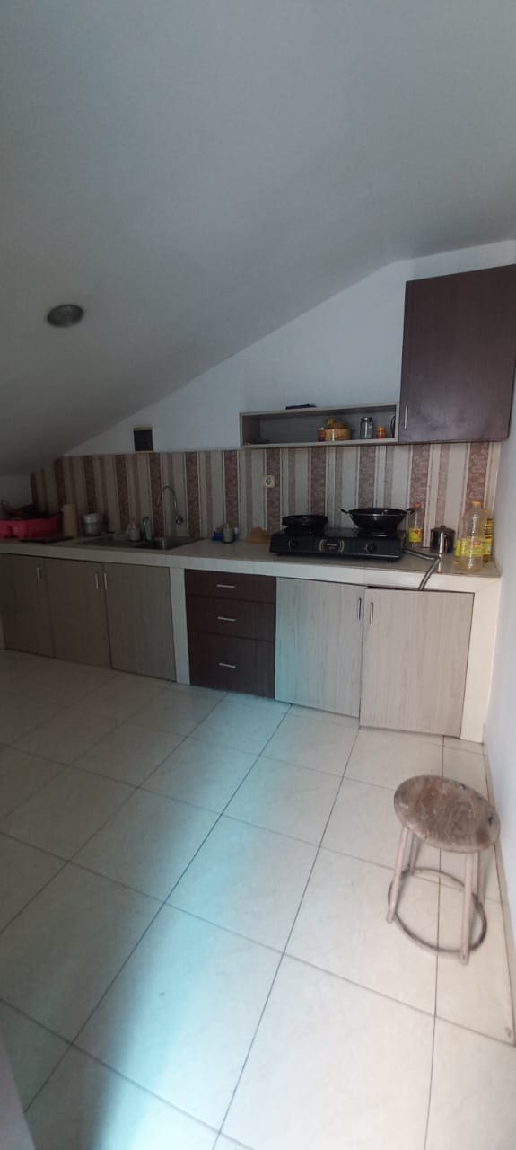Jual Cepat Rumah 2,5 lantai di Tomang Grogol Petamburan Jakarta Barat (ID) - Foto 8