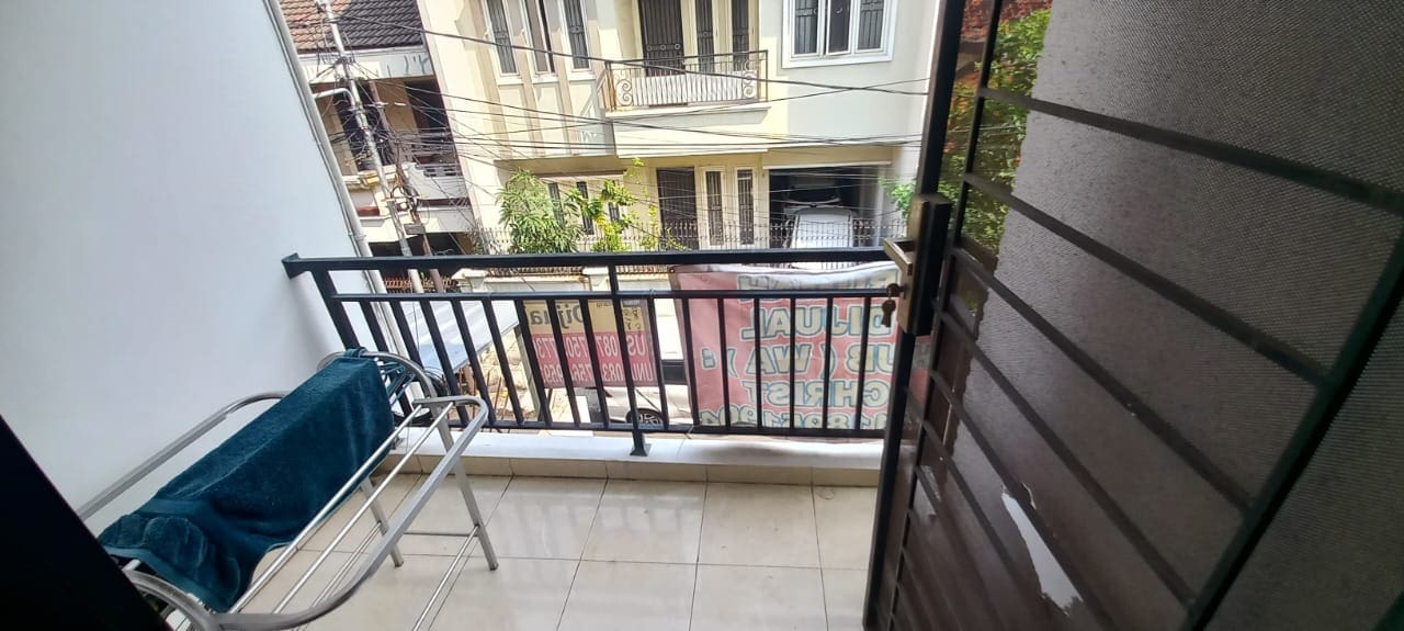 Jual Cepat Rumah 2,5 lantai di Tomang Grogol Petamburan Jakarta Barat (ID) - Foto 13