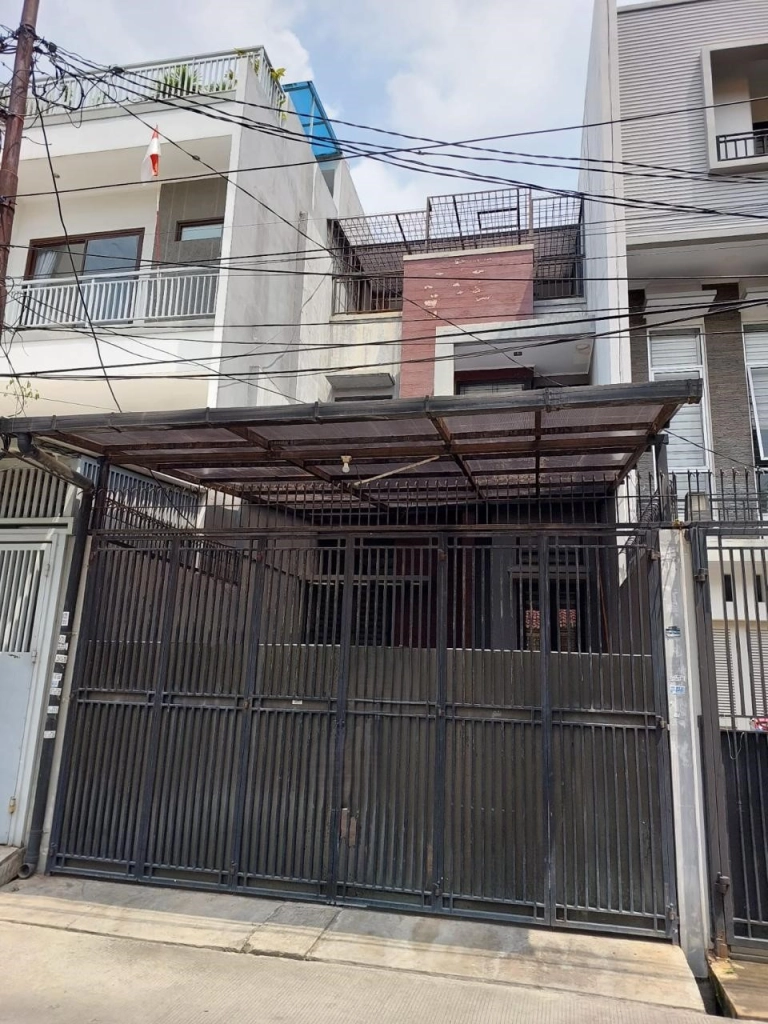Disewakan Rumah Huni di Jelambar Jakarta Barat (EF)