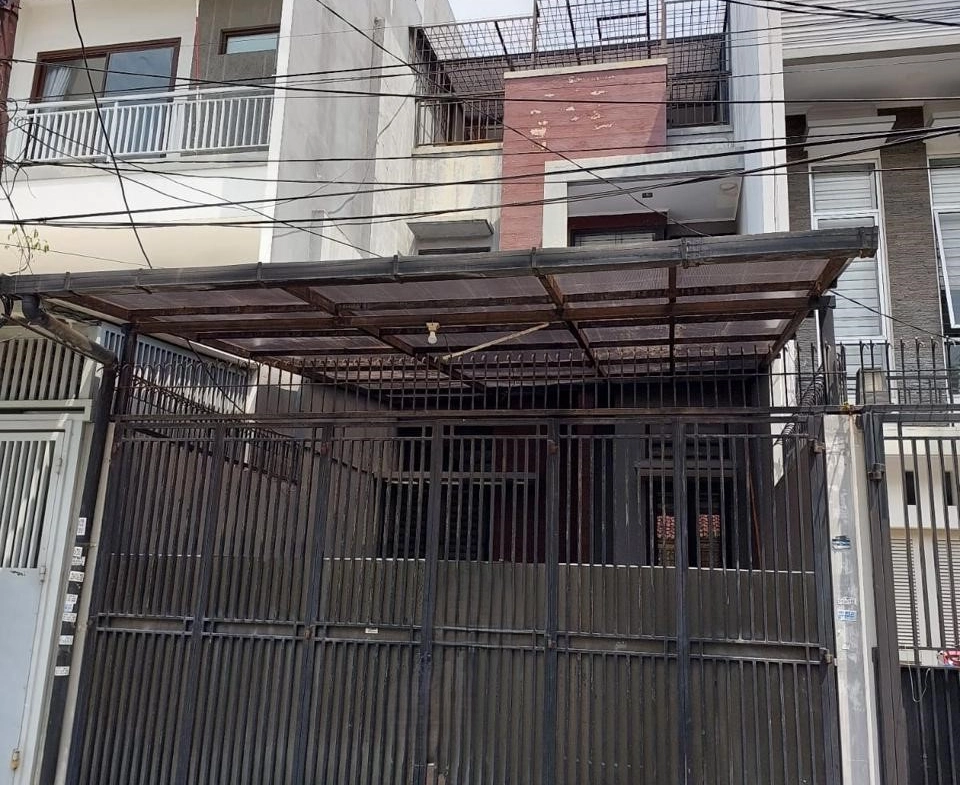 Disewakan Rumah Huni di Jelambar Jakarta Barat (EF)