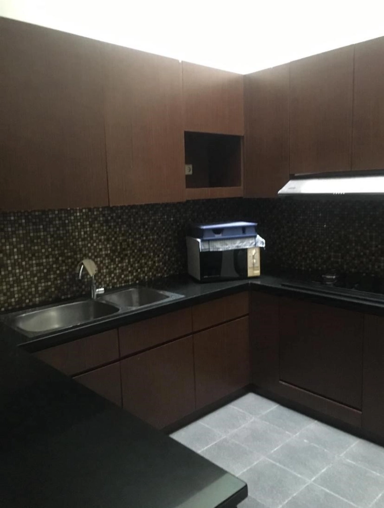 Disewakan Rumah Huni di Jelambar Jakarta Barat (EF) - Foto 5