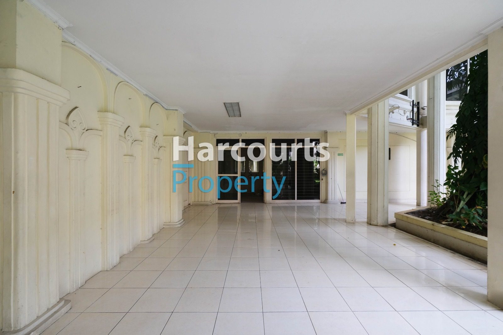 Dijual Rumah Klasik Halaman Luas Bak Istana Kawasan Elite dekat Para Pejabat Menteng - Foto 5