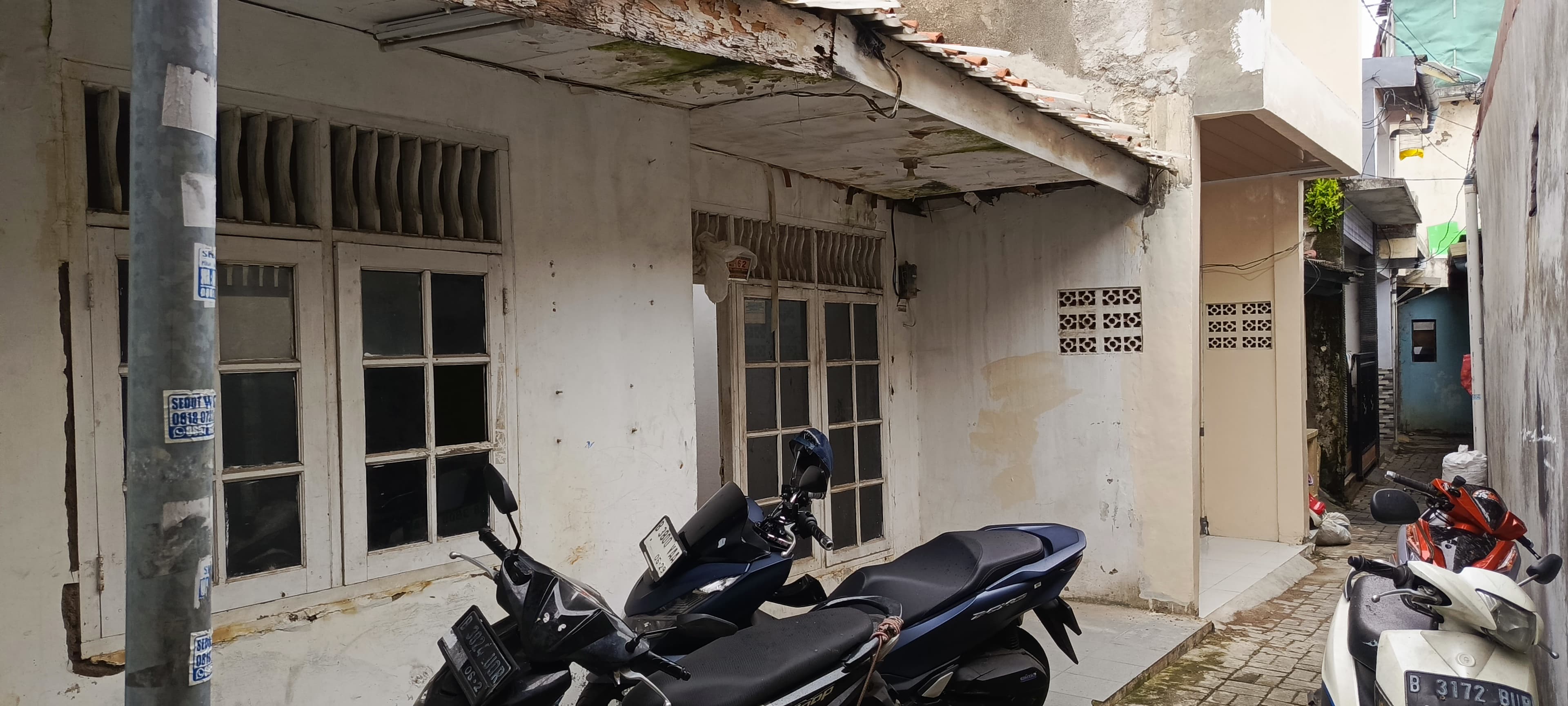Dijual Rumah Minimalis dan Nyaman di Larangan Ciledug  ( BUTUH RENOVASI ! ! ! )