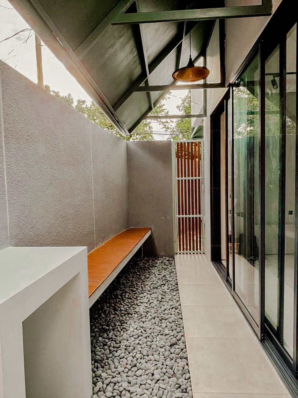 Rumah Hoek SHM Aesthetic Minimalis Siap Huni Bonus AC - Foto 4
