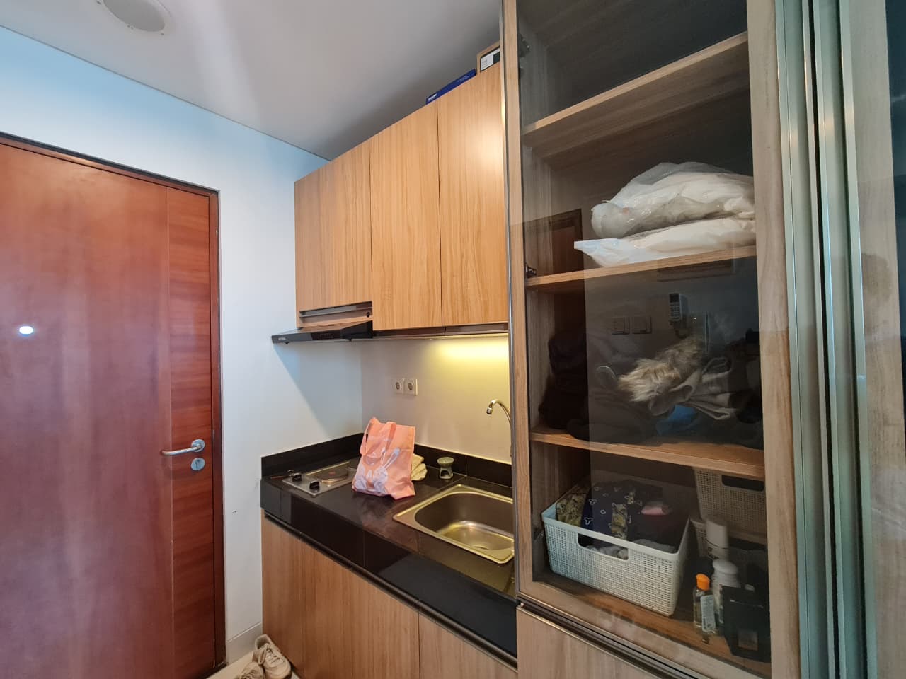 Apartemen segudang Fasilitas, Full Furnished di Roseville SOHO &amp; Suites Tangerang Selatan - Foto 7