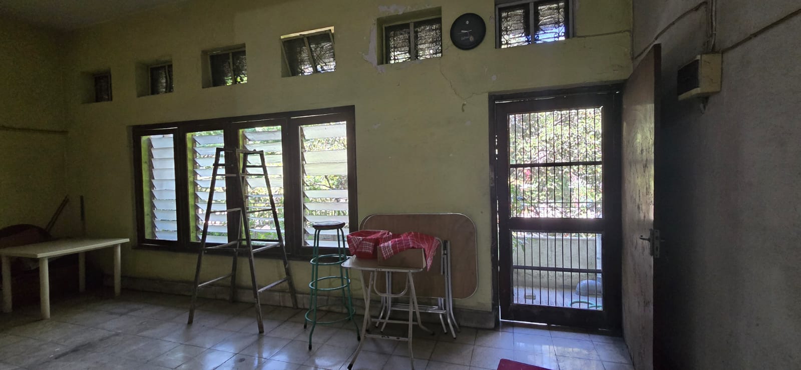 Kesempatan Emas Untuk Investasi: Rumah &amp; Toko Super 2 Lantai di daerah strategis Slamet Riyadi - Foto 5