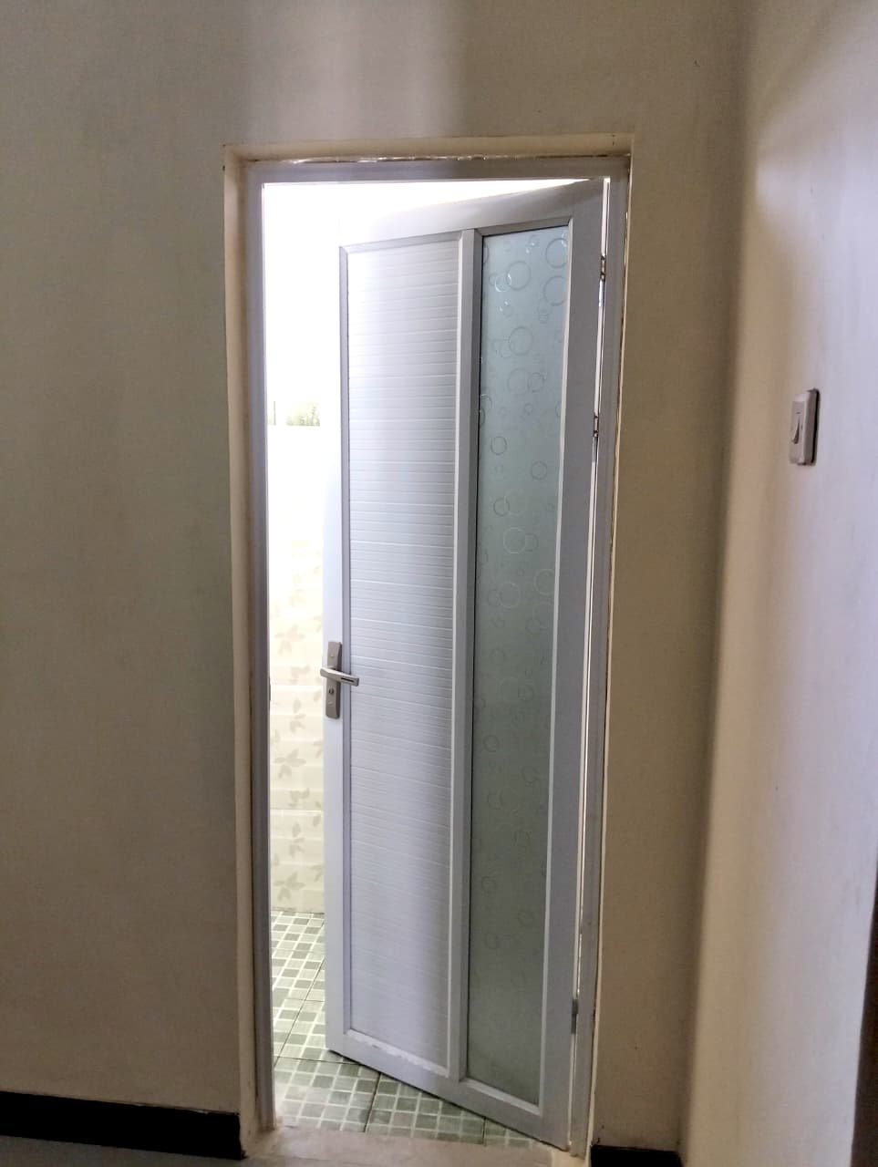 Dijual Rumah Bagus 2 Lantai. Lokasi Strategis Dekat Luwes Kartasura, Spbu, Kuliner, Hotel, dll. - Foto 2